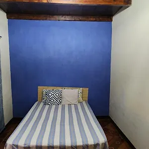 https://hostal-jaguar-en-2.guatemalaantiguahotels.com